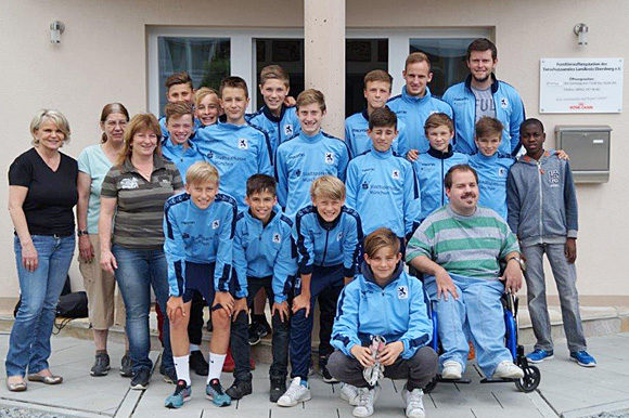 U13-Junioren helfen bei der Tierauffangstation Ebersberg. Foto: TSV 1860