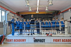 Kickboxen als neue sportliche Herausforderung für die U12. Foto: Privat