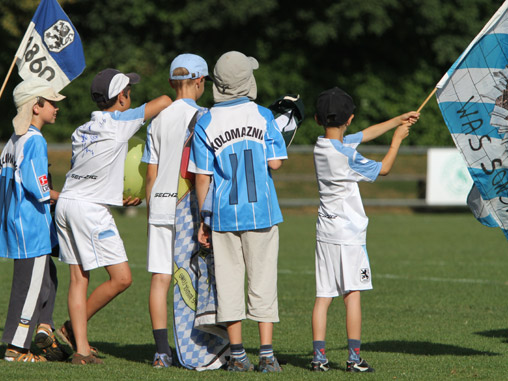 Kinder können das erste Heimspiel zum Sonderpreis von 5 Euro besuchen