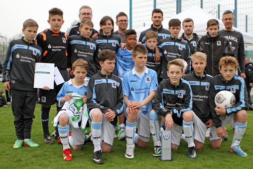 Die TSV 1860 U13-Junioren gewinnen das Volkswagen Regio-Masters. Foto. A. Wild