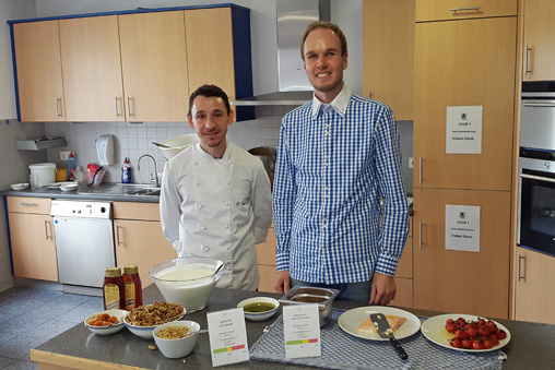 NLZ-Chefkoch Dario Gregorio und Ernährungsberater Thomas Gregor. Foto: TSV 1860