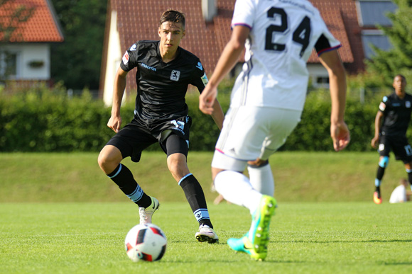 NLZ-Spieler des Monats Mai/Juni 2016: Florian Neuhaus. Foto: Anne Wild