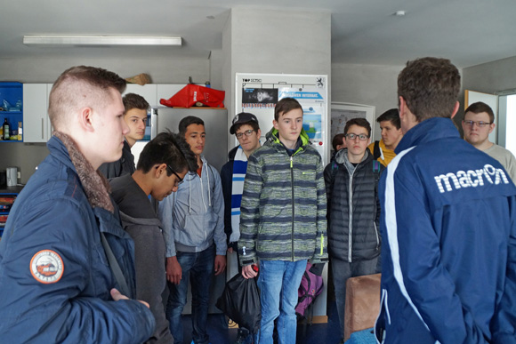 Junge Fußballer aus dem SBZ zu Gast im NLZ. Foto: TSV 1860