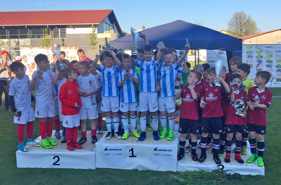 Turniersieger beim FC Büchlberg: U9-Junioren. Foto: TSV 1860