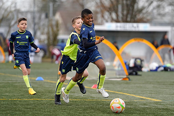 Fußball mit viel Spaß und ohne Leistungsdruck beim Mini-Fußballtag. Foto: TSV 1860