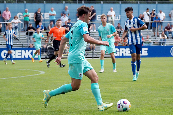 Lukas Reich und die Junglöwen gingen beim Karlsruher SC leer aus. Foto: TSV 1860