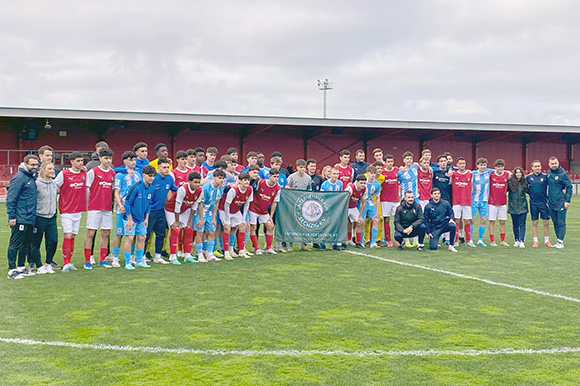 Die U17-Junglöwen gemeinsam mit dem Nachwuchs des Sporting Clube de Braga. Foto: Privat