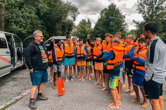 Einführung durch den Kanuverleih Vit&Fun für die Junglöwen-U14. Foto: Lea Eggenmüller