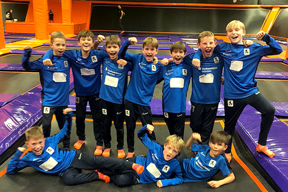 Einen gelungenen Jahresabschluss erlebte die U10 im JUMP House München. Foto: Privat