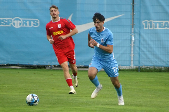 Cristian Leone gehört zu den letztjährigen U19-Bundesligaspielern, die das Gerüst für die aktuelle U21 bilden. Foto: Joachim Mentel