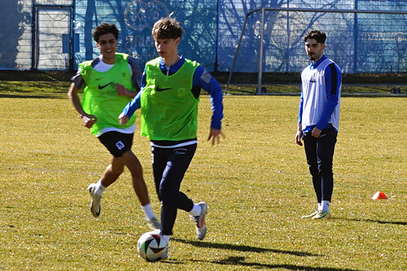 Die U21 ist gut für Memmingen gerüstet (v. li.): Ibi Moumou, Moritz Rem und Arin Garza. Foto: Joachim Mentel