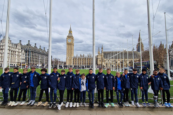 Die U12 vor Big Ben und dem Houses of Parliament in London Foto: Privat