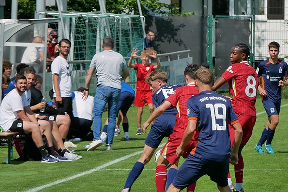 Peter Ulbricht und sein Trainerteam waren mit der Leistung ihres Teams gegen die Briten hochzufrieden. Foto: Frank Peters