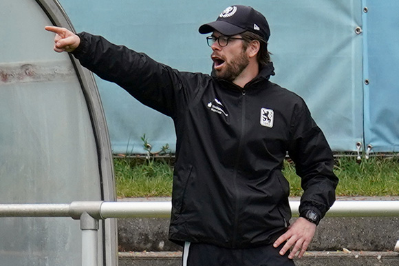 U17-Coach Peter Ulbricht und sein Team wurde für die Vorrunde der DFB-Nachwuchsliga in Gruppe C eingeteilt. Foto: Joachim Mentel