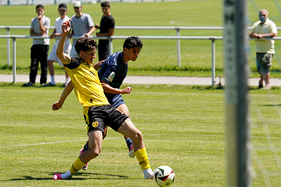 Efe Karakoc ist ein wichtiger Faktor in der Offensive, erzielte hier im Testspiel gegen den BVB den 1:0-Führungstreffer. Foto: Joachim Mentel