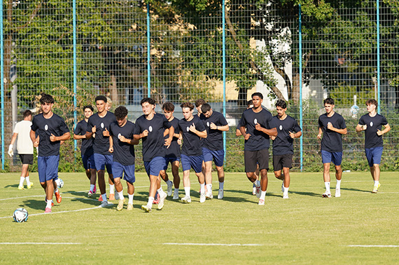 Noch muss sich herauskristallisieren, welches Team gegen Schalding-Heining aufläuft. Foto: Joachim Mentel