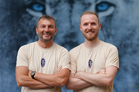 Zwei, die sich sehr gut ergänzen: Die U21-Trainer Wolfgang Sonnenhauser (li.) und Chris Rech (re.). Foto: Joachim Mentel