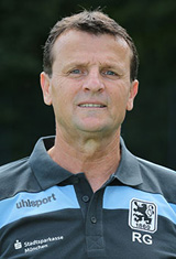 U19 Co-Trainer Radoman Grbovic