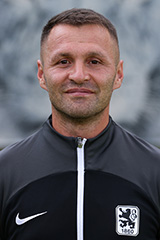 Trainer Orhan Akkurt