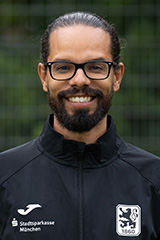 Trainer Rui De Menezes
