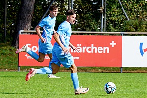 Mike Gevorgyan (vorne) wird der Löwen-U21 im letzten Saisonheimspiel gegen den SV Kirchanschöring wieder im Mittelfeld zur Verfügung stehen. Foto: Joachim Mentel