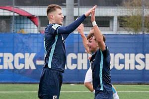 Manuel Curic (li.), der im Hinspiel das 1:0 erzielt hatte, kehrt nach Gelb-Rot-Sperre gegen Darmstadt zurück. Foto: Frank Peters