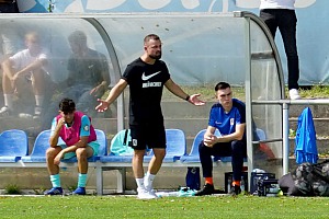 Trainer Felix Hirschnagl fordert gegen den KSC eine geschlossene Mannschaftsleistung. Foto: Joachim Mentel