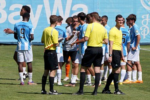 Trainer Felix Hirschnagl fordert von seinen Jungs Demut und Entschlossenheit. Foto: Joachim Mentel