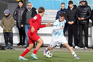 Emre Erdogan kehrt nach Zahn-OP und Knieverletzung gegen Frankfurt in die U19 zurück. Foto: Joachim Mentel