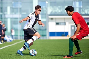 Lukas Reich gehörte auf der rechten Außenbahn zu den Aktivposten der deutschen U18. Foto: Carlos Solde