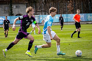 Der gelernte Verteidiger Clemens Lippmann brachte als Mittelstürmer gegen den FC Bayern mehr Tiefe ins Spiel der Junglöwen. Foto: Lukas Behr