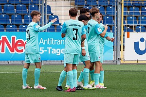 Noah Klose (2. v. re.) brachte die Junglöwen mit seinem zweiten Saisontreffer in Hoffenheim in Führung. Foto: Markus Burger