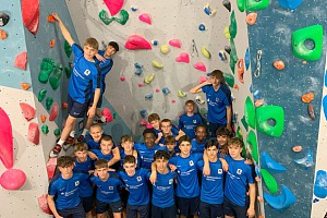 Gruppenfoto der U16 beim Klettern im Heavens Gate im Werksviertel-Mitte. Foto: Privat
