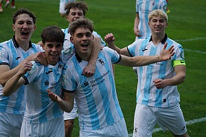 David Matijevic (Mitte) sorgte mit einem Doppelpack für die Juglöwen-Tore. Foto: Joachim Mentel