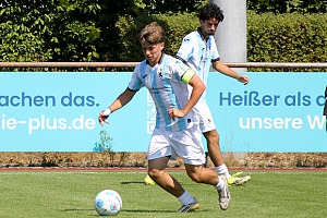 Kapitän Jan Rubas (vorne) möchte mit der U17 endlich den ersten Saisonsieg einfahren. Foto: Karin Bartsch