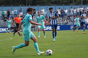 Das Hinspiel in Karlsruhe verloren Lukas Reich und Kollegen unglücklich mit 0:2. Foto: Markus Burger