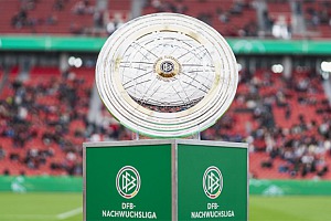 Die U19 Und U17 ermitteln über die DFB-Nachwuchsligen die Deutschen Meister der jeweiligen Altersklasse.