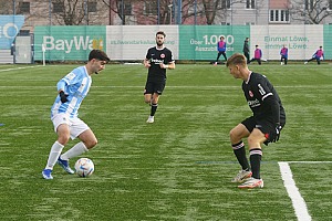 Arin Garza (li.) hatte für die Junglöwen das zwischenzeitliche 1:1 gegen Eintracht Frankfurt erzielt. Foto: Joachim Mentel