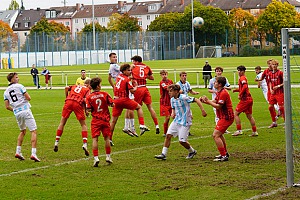 Manuel Curic erzielte die ersten beiden Junglöwen-Treffer nach Eckball per Kopf. Foto: Joachim Mentel