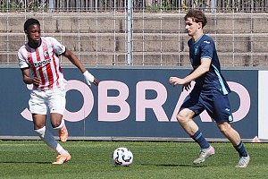 Edon Krasniqi, nach seiner Länderspielreise mit dem Kosovo wieder zurück bei den Junglöwen, erzielte in Freiburg das 2:2. Foto: Markus Burger