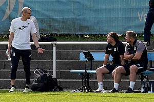 Zum letzten Mal gemeinsam ein Trainerteam (v. li.): Jonas Schittenhelm, Manuel Kennerknecht und Gerald Straßhofer. Foto: Joachim Mentel
